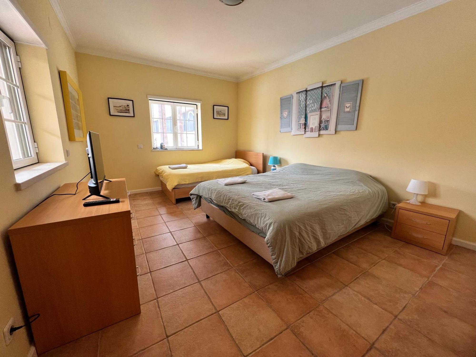 B&B With Heated Pool Sao Martinho do Porto Bagian luar foto